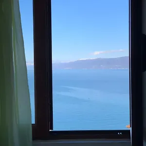 https://syzo-rooftop-360.albaniahotels.org