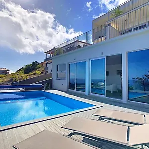 https://villa-piece-of-heaven-by-mhm.madeira-islandshotels.com