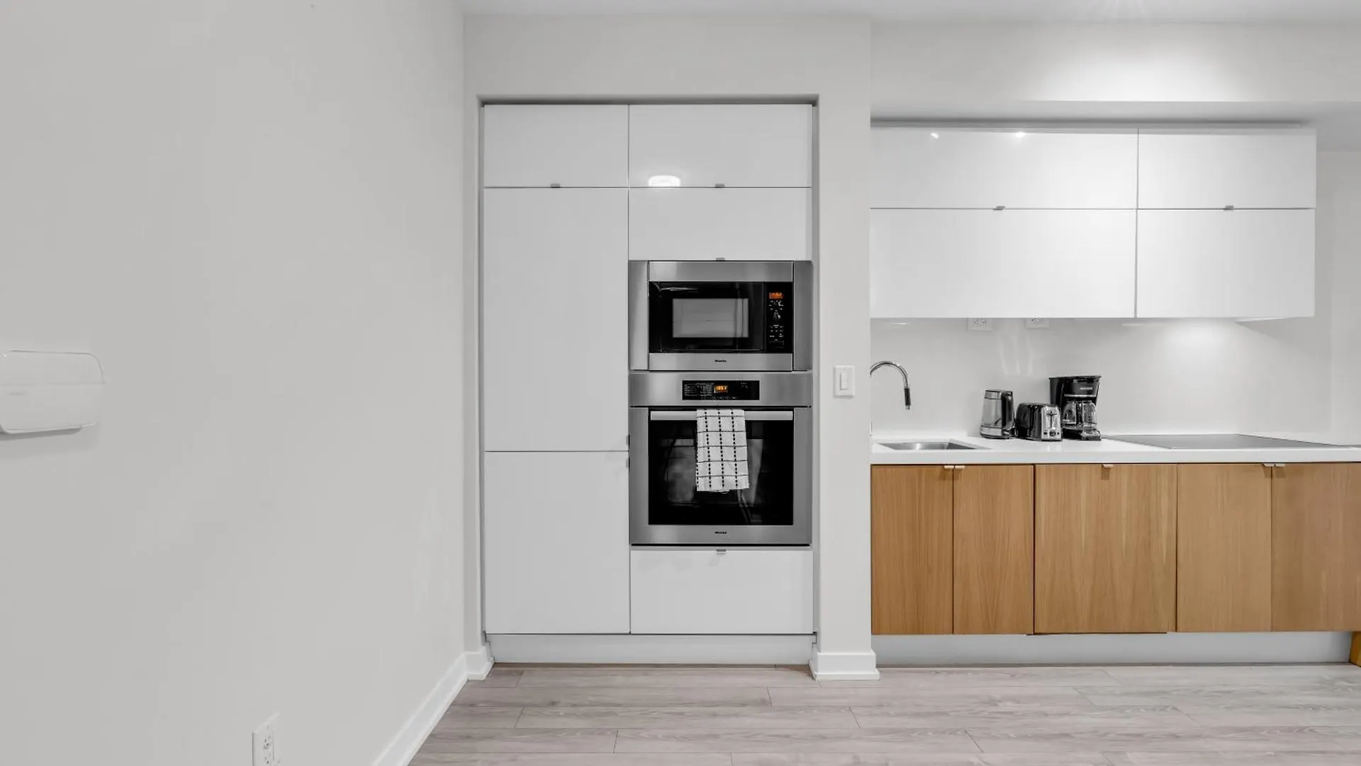 Downtown Premium Condo تورونتو كندا